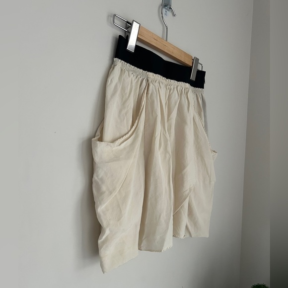 Wilfred Champagne Silk Taffeta Tulip Skirt Champagne with Black waistband ~ Sz 0 - Picture 2 of 6